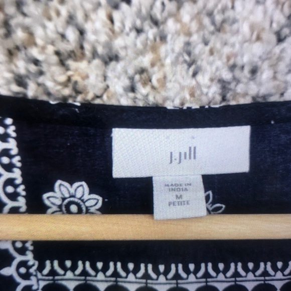 Black & White Patterned Women's Top - Casual Square Neck - Picture 7 of 8